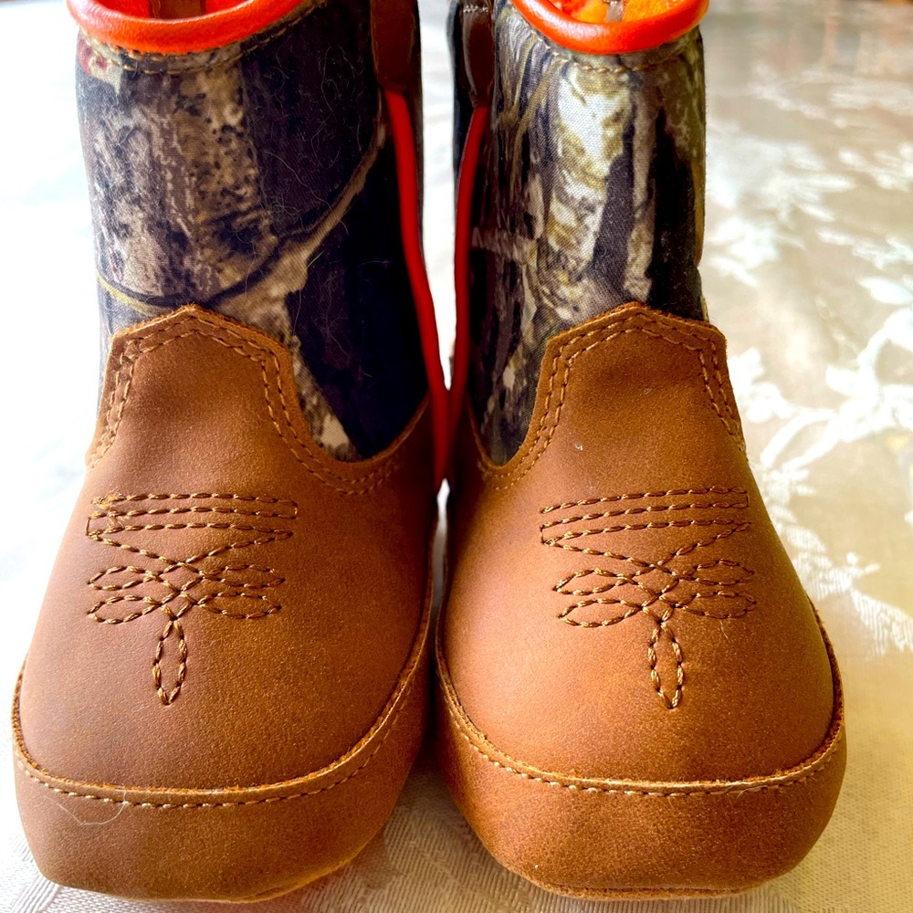 Infant Camo boots